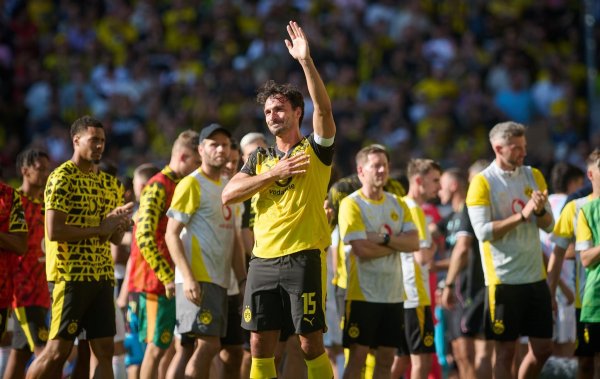 Für Mats Hummels war der Saisonauftakt das Abschiedsspiel beim BVB. - © Bernd Thissen/dpa