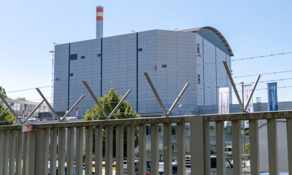 Forschungsreaktor FRM II - © Foto: Peter Kneffel/dpa