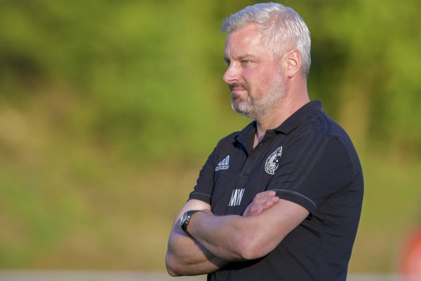 Schweres Restprogramm vor der Brust: BSV-Coach Mike Winkler hofft auf einen Derbysieg. - © Egon Penner
