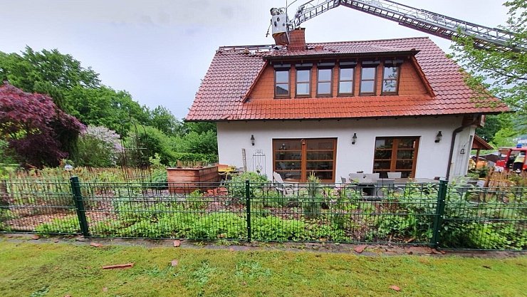 Die Feuerwehr konnte in Lügde Schlimmeres verhindern. - © Feuerwehr Lügde