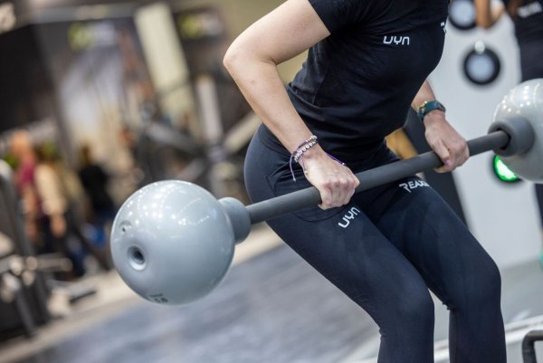 In Deutschlands Fitness-Studios haben so viele Menschen wie noch nie einen Vertrag. (Archivbild) - © Thomas Banneyer/dpa