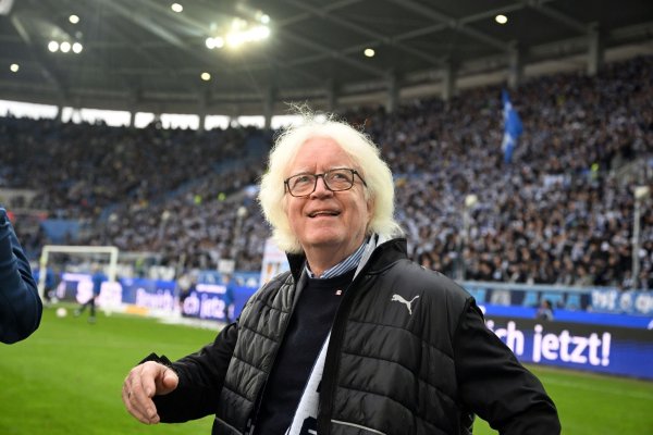 Winfried Schäfer sieht bei Borussia Mönchengladbach einen Mangel an Führungsspielern. (Archivbild) - © Uli Deck/dpa