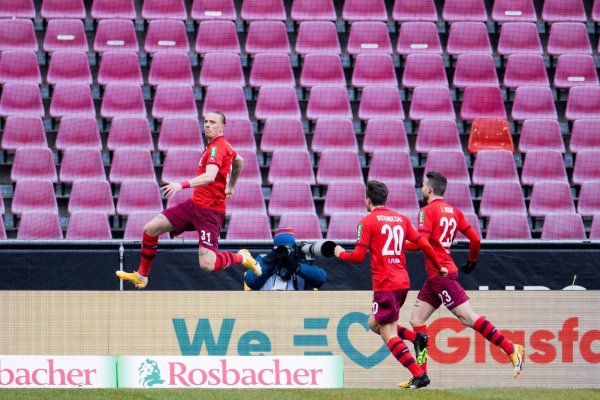 1. FC Köln - Arminia Bielefeld - © Foto: Rolf Vennenbernd/dpa