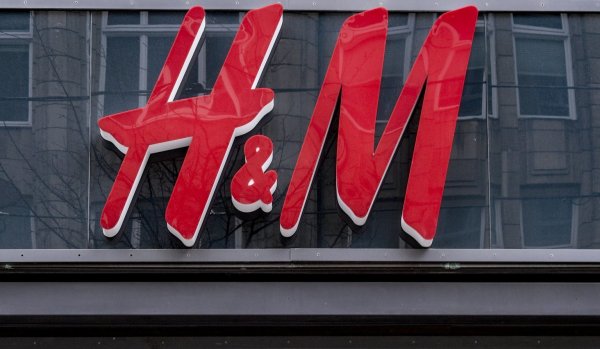 H&M soll zahlen - © Foto: Axel Heimken/dpa