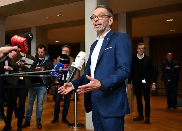 Kickl sieht die Schuld für die Gesprächsblockade bei den Konservativen. (Archivbild) - © Helmut Fohringer/APA/dpa