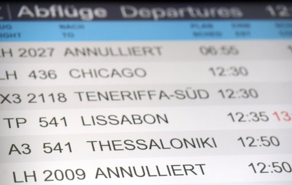 Anzeigetafel am Flughafen - © Foto: Caroline Seidel