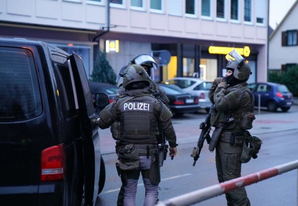 Polizeieinsatz in Plochingen - © Foto: Kohls/SDMG/dpa