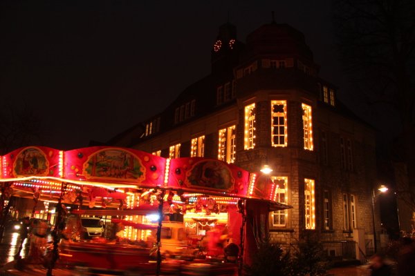 Heimelig und stimmungsvoll: Das Ambiente auf dem Lagenser Weihnachtsmarkt ist einzigartig. - © Archiv: Wolfgang Becker