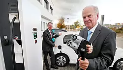 Phoenix setzt auf 

Elektromobilität - © Schieder