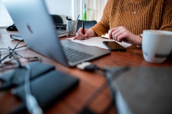 - © Fabian Strauch/dpa/dpa-tmn