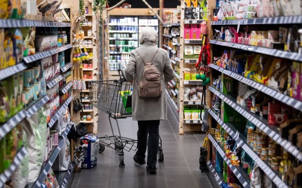 Bei 67 Produkten haben Verbraucherschützer im Jahr 2024 versteckten Preiserhöhungen festgestellt. (Symbolbild) - © Sven Hoppe/dpa