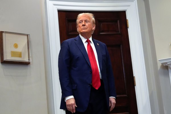 Trump macht der Europäischen Union Vorwürfe. - © Julia Demaree Nikhinson/AP/dpa