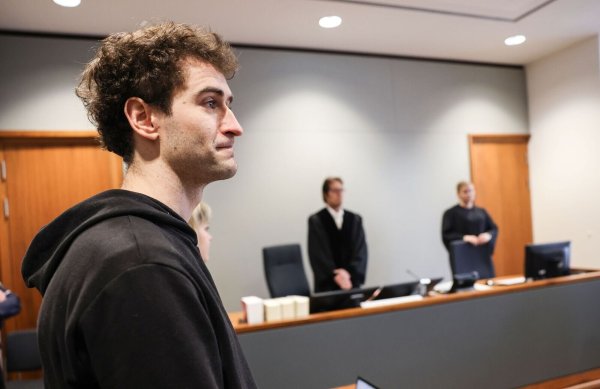 Der «Mönch von Lützerath» hat vor dem Amtsgericht Erkelenz die gegen ihn erhobenen Vorwürfe zugegeben. - © Oliver Berg/dpa