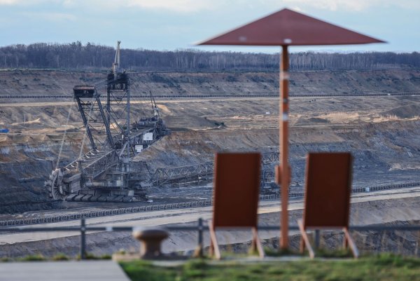 Die Tage der Braunkohle-Förderung sind gezählt im Rheinischen Revier. - © Oliver Berg/dpa