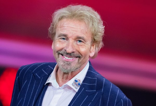 Thomas Gottschalk tritt bei der Lit.Cologne Spezial in Köln auf. (Archivbild) - © Rolf Vennenbernd/dpa