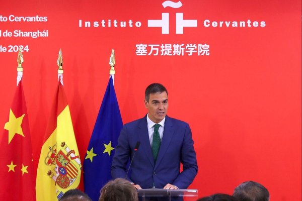 Spanien will seine Haltung zu den Strafzöllen der EU auf E-Autos aus China überdenken. - © Fang Zhe/Xinhua/AP/dpa