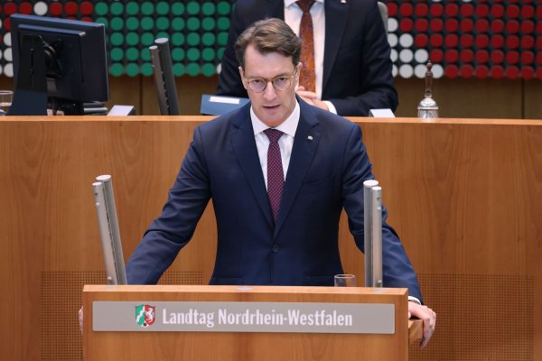 Die schwarz-grüne Regierungskoalition in NRW hat sich auf ein umfangreiches Sicherheitspaket geeinigt. - © David Young/dpa