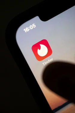 - &copy; Marijan Murat/dpa