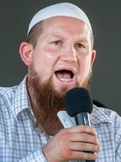 Pierre Vogel betreibt in Bergheim eine Kampfsportschule. (Archivbild) - &copy; picture alliance / Markus Scholz/dpa