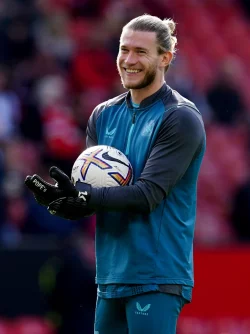 Loris Karius wird mit dem FC Schalke 04 in Zusammenhang gebracht. - © Martin Rickett/PA Wire/dpa
