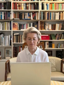 «Home sweet home…office!» - mit diesen Worten unterschrieb Ursula von der Leyen jetzt ein Foto, das sie auf Instagram postete. - © -/EU Kommission/dpa
