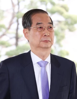 S&uuml;dkoreas Verfassungsgericht hat die Amtsenthebung des im Zuge der Staatskrise suspendierten Premier Han Duck Soo abgewiesen. - &copy; -/Yonhap Pool/dpa