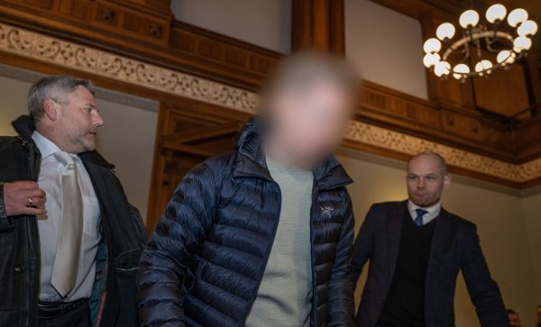 Im Mai war der «Kinderzimmer-Dealer» vom Landgericht Leipzig zu mehrjähriger Haft verurteilt worden. (Archivbild) - © Hendrik Schmidt/dpa