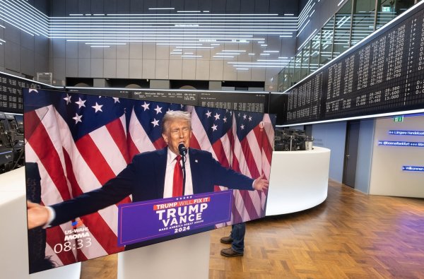Donald Trump gewinnt die US-Präsidentschaftswahl - berichtet die Nachrichtenagentur AP unter Berufung auf Erhebungen und Prognosen. - © Boris Roessler/dpa
