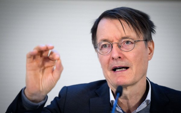 Lauterbach hat in seinem Wahlkreis erneut die meisten Erststimmen geholt. (Archivbild) - © Bernd von Jutrczenka/dpa