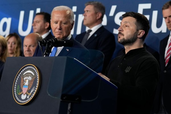 Biden macht klar, dass er hinter der Ukraine steht. (Archivbild) - © Susan Walsh/AP/dpa