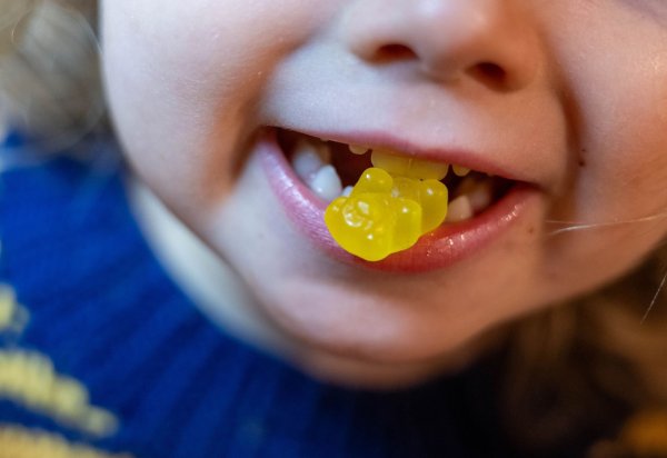 Gummidrops, Kaugummis oder Kekse: Behörden fallen häufiger Produkte mit Cannabinoiden auf. (Archivbild) - © Hendrik Schmidt/dpa