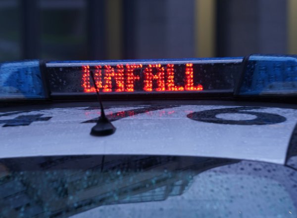 Bei einem Unfall in Hamm wurden drei Menschen verletzt. (Symbolbild) - © Marcus Brandt/dpa