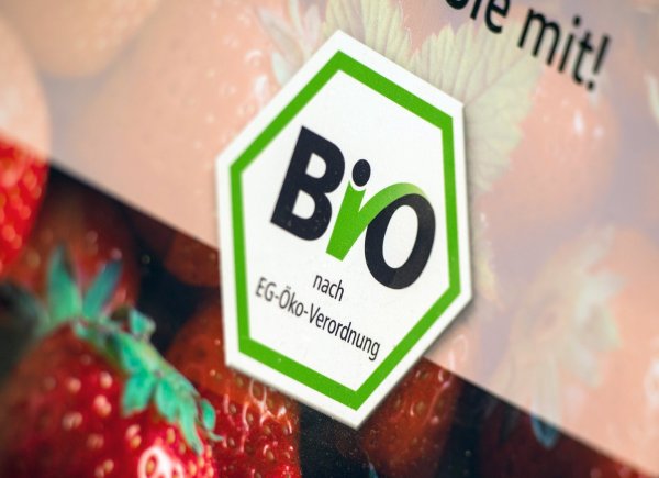 Bio-Siegel - © Foto: Monika Skolimowska/dpa