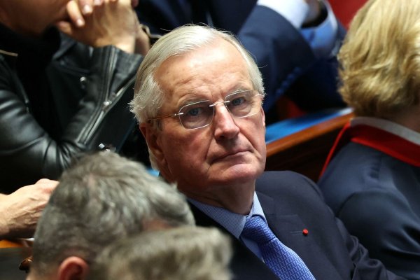 Premier Barnier ist an der ersten großen Hürde, dem Haushalt 2025, gescheitert. - © Alain Jocard/AFP/dpa