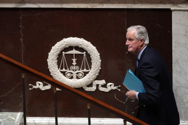 Barnier muss nach nur wenigen Monaten im Amt seinen Rücktritt einreichen. - © Michel Euler/AP/dpa