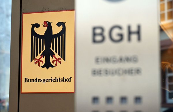 Der Kartellsenat verhandelt zu einem Rechtsstreit um ein Kartellbußgeld. - © Uli Deck/dpa