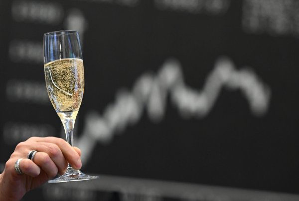 Fondsbranche verwaltet Rekordvermögen (Archivbild) - © Arne Dedert/dpa