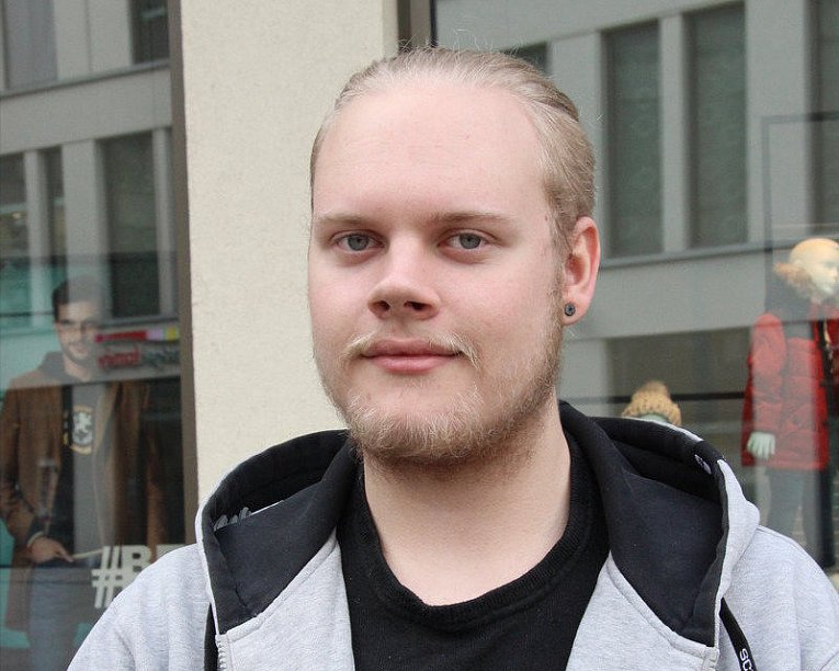 Kiam Maik Papenfuß, 19, Auszubildender