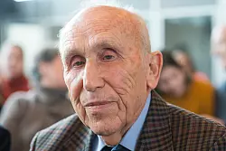 Sagte am Freitag aus: Zeuge Mordechai Eldar aus Israel. - © dpa