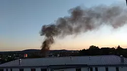 Selbst &uuml;ber den D&auml;chern Detmolds war der Brand deutlich zu erkennen. - &copy; LZ