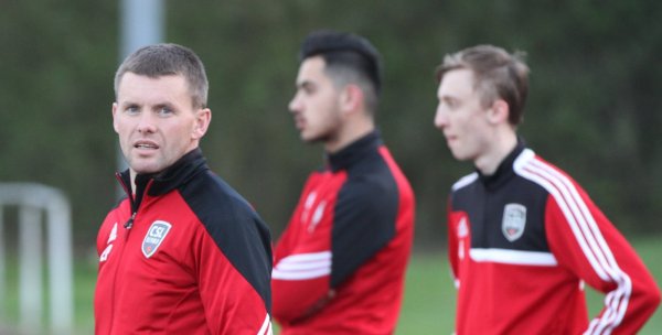 Die Kreisliga A vor Augen: CSL-Trainer Eddy Pauls (links). - © Sebastian Lucas