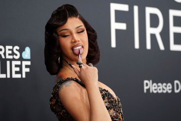 Cardi B ist erneut schwanger. (Archivbild) - © Jordan Strauss/Invision/dpa