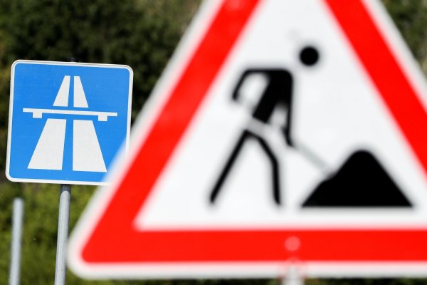 Haushaltslücke droht Verkehrsprojekte zu verzögern (Foto-Archiv). - © Jan Woitas/dpa-Zentralbild/dpa