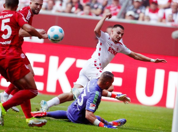 Derby-Zeit: Fortuna Düsseldorf - 1. FC Köln. - © Roland Weihrauch/dpa