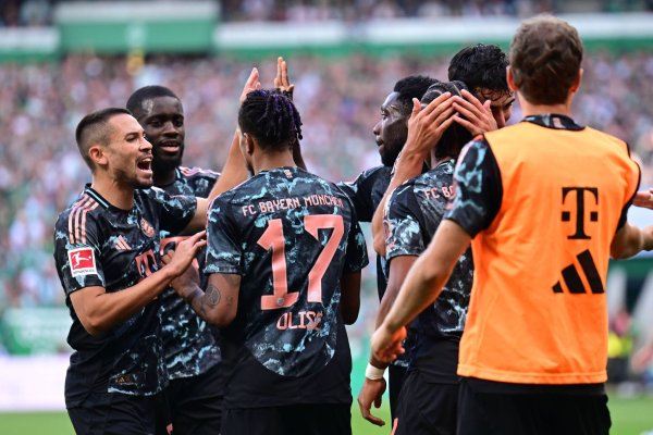 Die Bayern zerlegen den SV Werder. - © Sina Schuldt/dpa