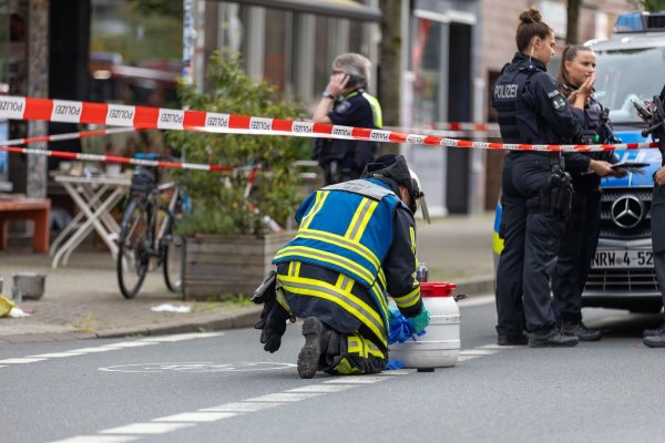 Bei dem Säureangriff waren mehrere Menschen verletzt worden, ein 30-jähriger besonders schwer (Foto Archiv) - © Justin Brosch/dpa