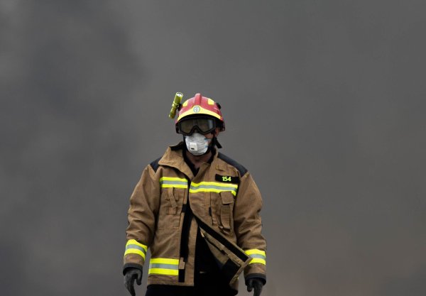 Bei einem riesigen Brand landwirtschaftlicher Flächen sind in Spanien zwei Menschen ums Leben gekommen. (Symbolbild) - © Jesús Prieto/Europa Press/dpa