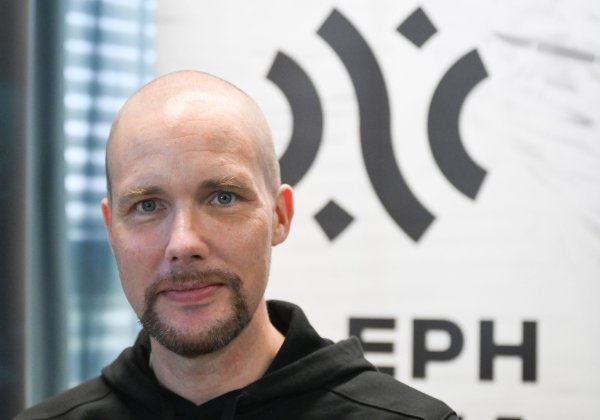 Die Deutsche Bank investiert in das von Jonas Andrulis gegründete KI-Start-up Aleph Alpha. - © Bernd Weißbrod/dpa