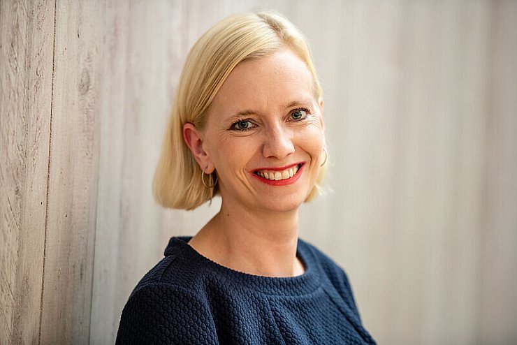 Julia Kralemann, stellvertretende Geschäftsführerin der Stiftung Studienfonds OWL. - © Studienfonds OWL