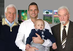 Traditionsbewusst: Vier Generationen Cajus Julius Caesar in Kalletal auf einem Familienfoto aus dem Jahre 2009. - © dpa